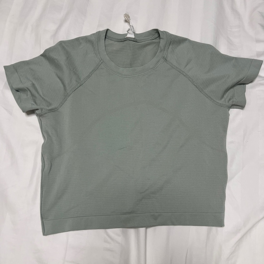 Lululemon Swiftly Tech Short Sleeve 2.0
